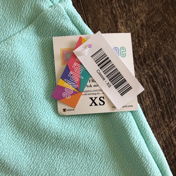 LuLaRoe Mint Cassie NWT - Picture 2 of 5